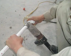 龙凤漏水维修电话