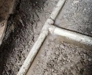 龙凤漏水维修电话