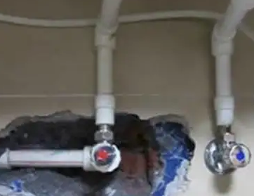 龙凤卫生间漏水维修公司分享下卫生间漏水是我们日常生活中常见的一种